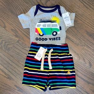 BABY GAP 2-PC Short Sleeve Bodysuit and Short Set